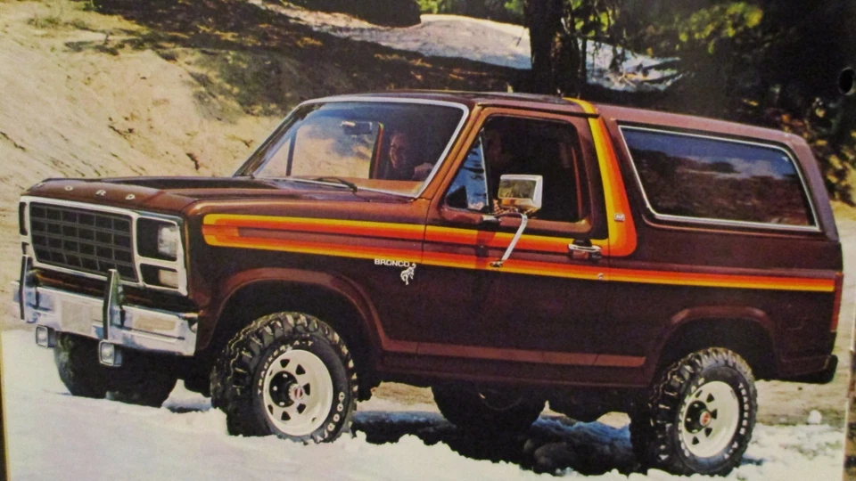 Ford Bronco 1980 Dealer Original Sales Brochure Literature Catalog Ad FDT-8012 - Image 4 of 4