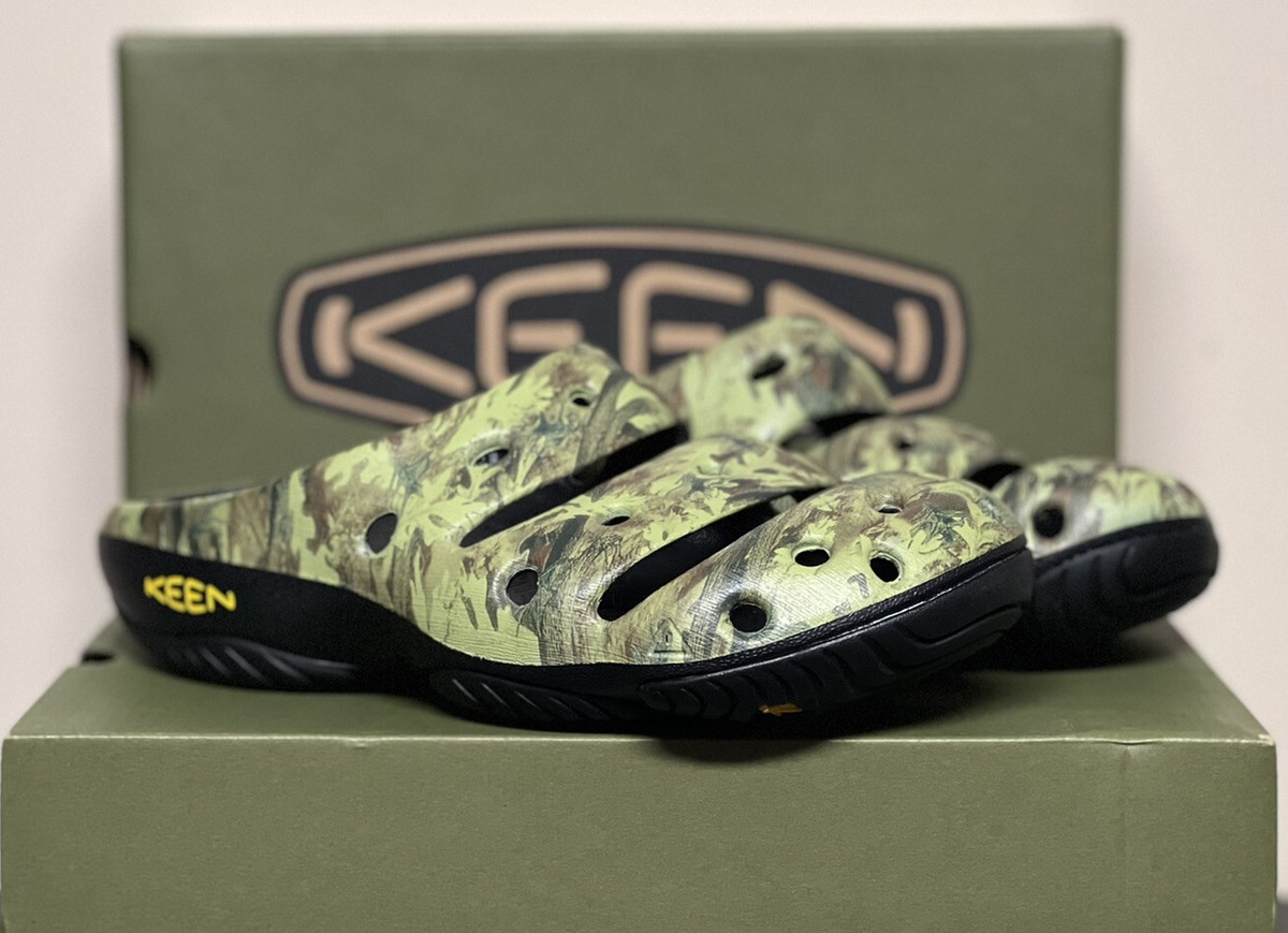 NEW! Keen Yogui Arts Slipper Men display picture 1