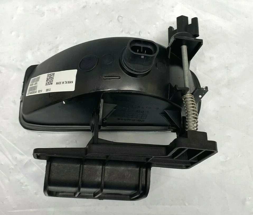 Dorman 923-840 Driver Side Fog Light Assembly  - Image 3 of 4