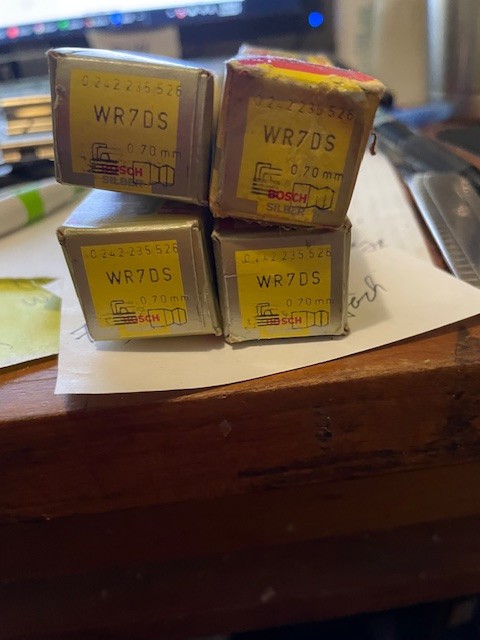 WR7DS Silver Tip Bosch park Plug 4 Pak