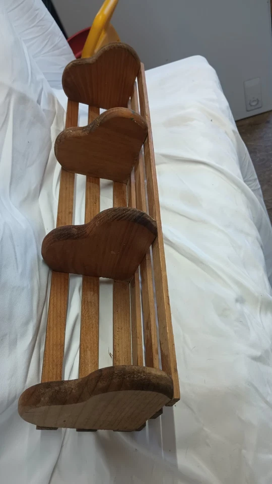 Estante colgante de madera vintage en forma de corazón para libros de cocina ~ 14,5" × 5,75" × 5,5" Foto 3 de 4