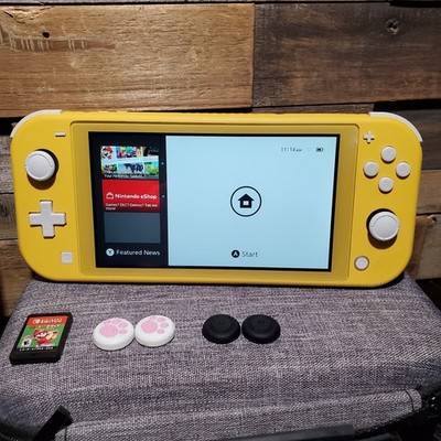 Nintendo Switch Lite イエロー + マリオパーティ Nintendo Switch Lite 32GB Yellow, Mario Kart 8 Deluxe Bundle, US