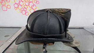 Authentic Cairns New Yorker N5A Leather Fire Helmet Firefighter 2009 Size L