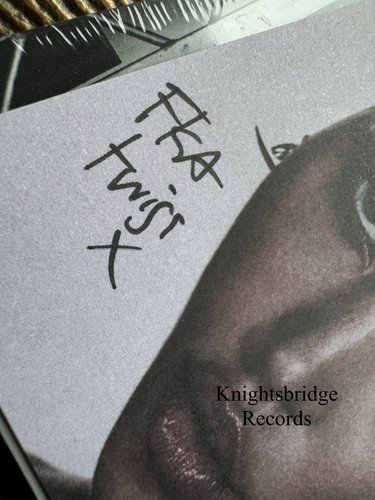 FKA TWIGS - Eusexua Cd And AUTOGRAPH Signed Art Card Insert - Foto 2 di 4