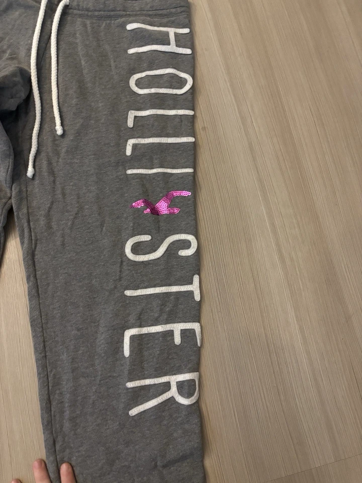 Hollister Cuffed Grey Sweatpant with Logo Down The Side Women's Sm Petite Y2K - Image 2 of 3