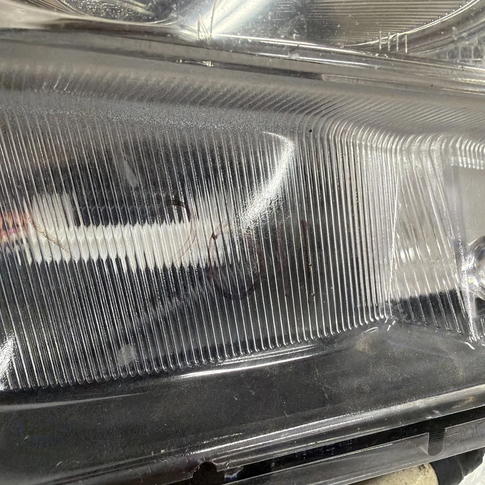 ☑️ Faro halógeno para pasajero derecho derecho Lexus IS250 IS350 2006-13 OEM Foto 3 de 4