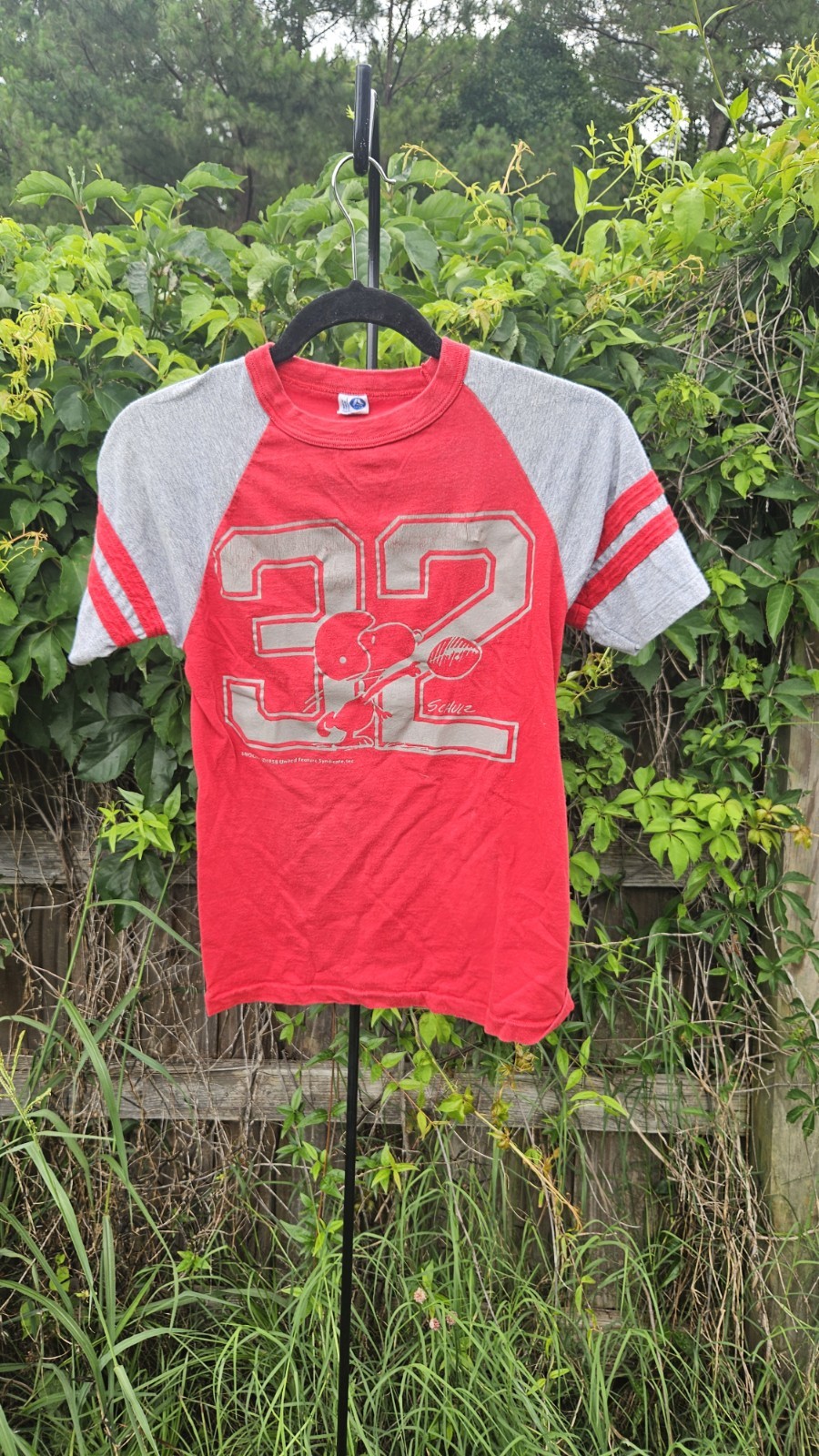 Vintage 1970s Peanuts Snoopy Football Raglan T-Shirt #32 S Artex Tag