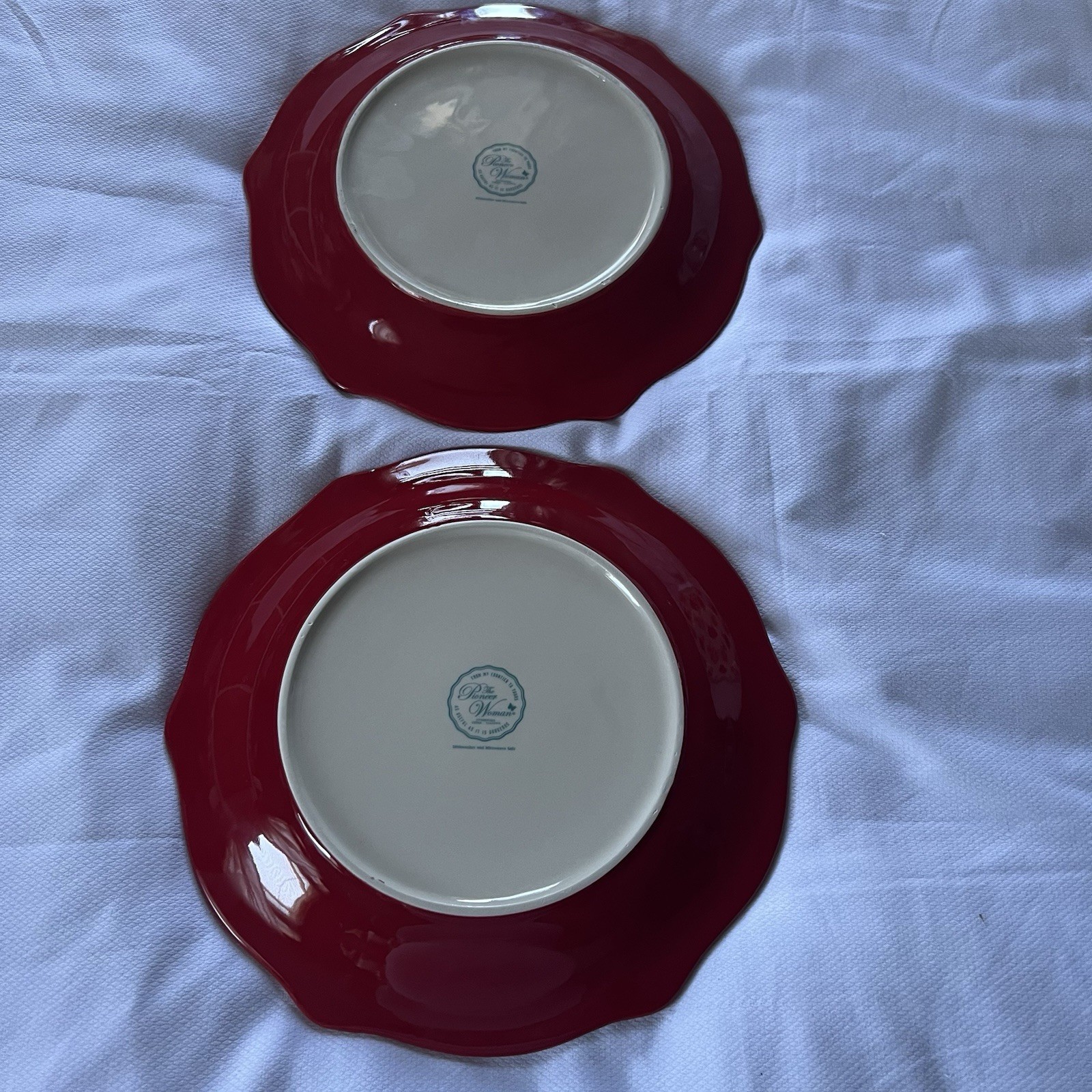 2-Pioneer Woman Cheerful Rose Wreath Red & Aqua Christmas Dinner Plates 11”