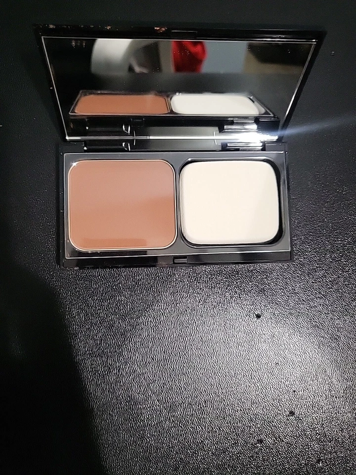 Base em pó Bobbi Brown Skin Weightless 0,38 oz/11 g ~ Escolha seu tom - Imagem 4 de 4