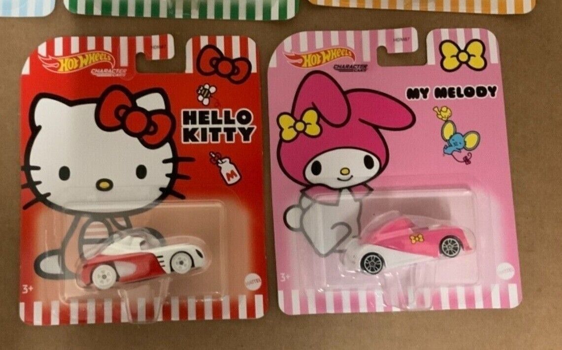 Hot Wheels Sanrio Hello Kitty and Friends Character Cars 5-Pack Set