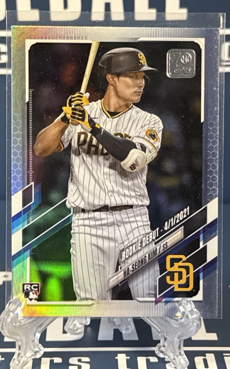 2021 Topps Series 2 Baseball #398 Ha-Seong Kim Rainbow Foil RC San Diego Padres