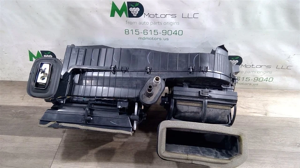 Chevrolet Colorado 2019-2021 calefacción aire acondicionado evaporador carcasa OEM 84286463 Foto 2 de 4