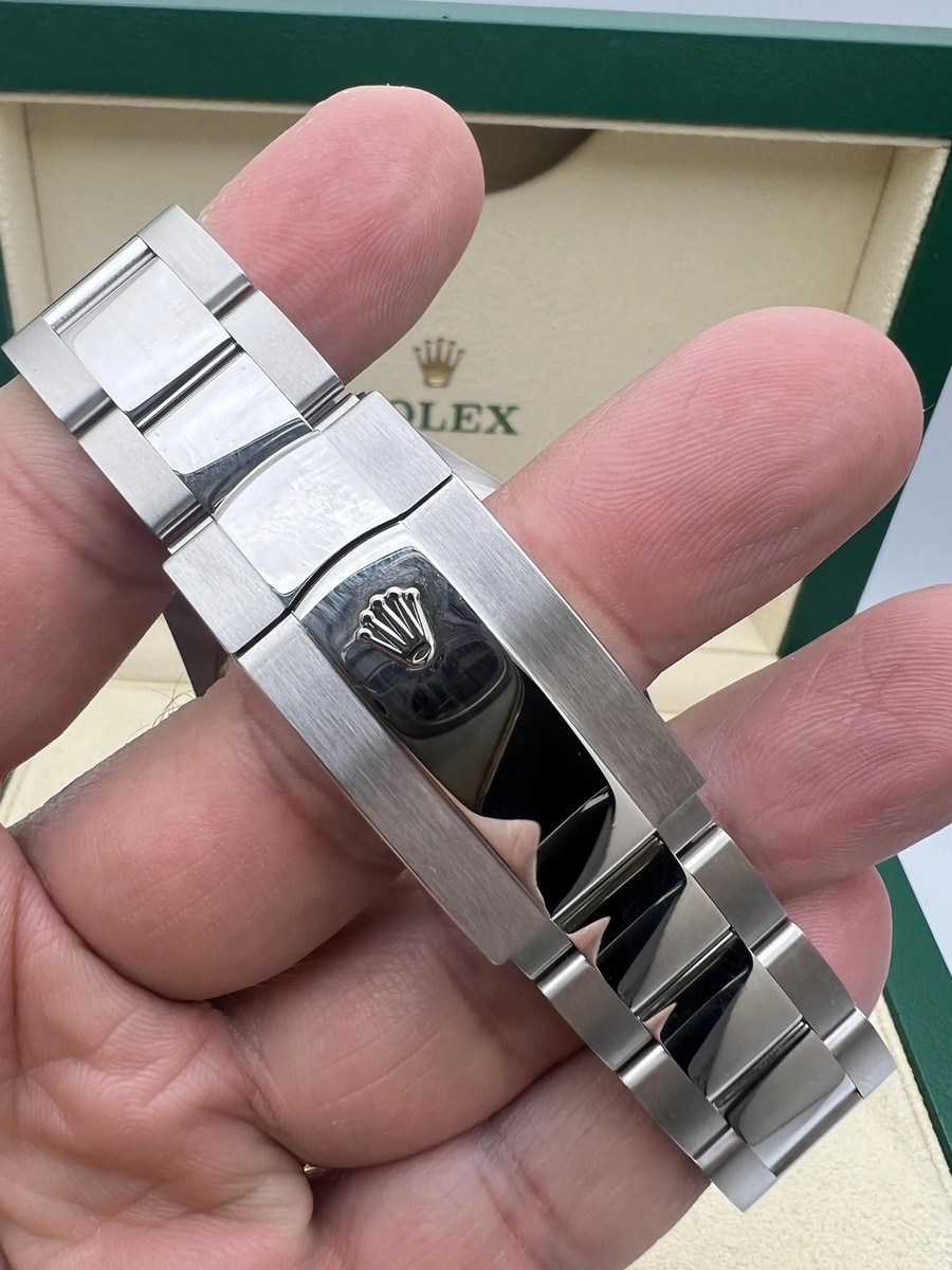 NEW 2025 Rolex Sky-Dweller 336934 42mm Green Dial Oyster Bracelet