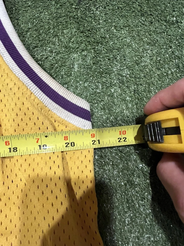 Rare Vintage 90's Los Angeles Lakers Mens 42 Vlade Divac Champion NBA Jersey - Image 3 of 4