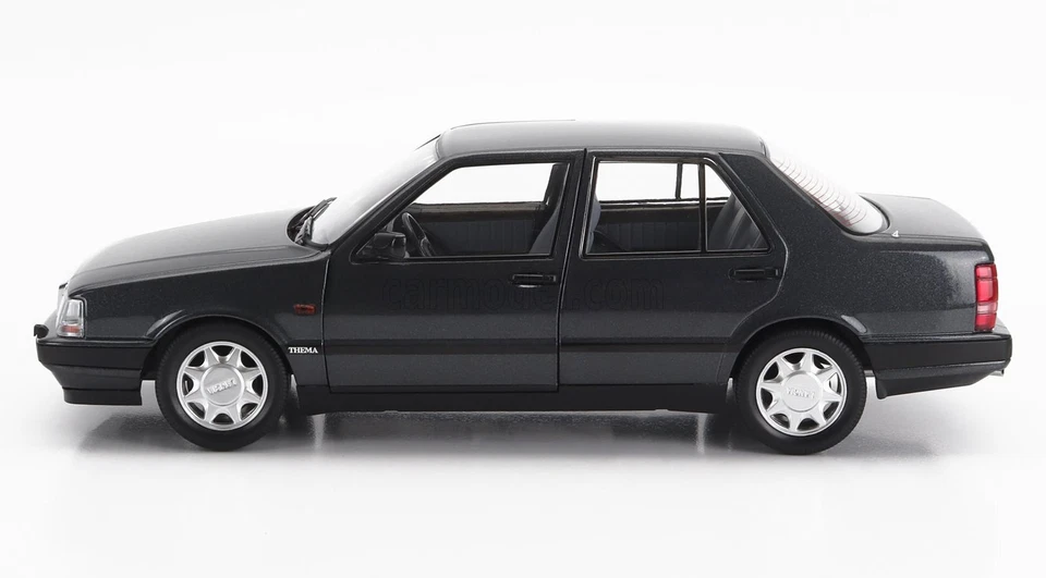 MODELLINO AUTO STATICO DIECAST LANCIA THEMA TURBO 16V LX 2S 1991 NERO SCALA 1/18 - Immagine 3 di 4