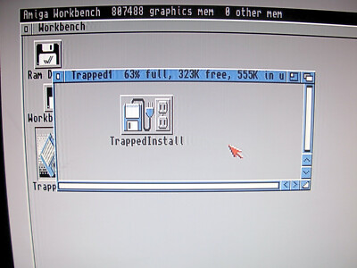Very RARE : TRAPPED jeu / game for Commodore AMIGA 1200