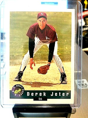 1992 DEREK JETER CLASSIC DRAFT PICK #6 MINT ''YANNKEES STUD'' #1 S.S.