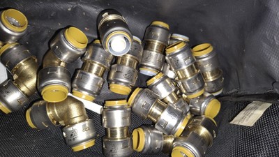 Shark Bite Max 1/2'' to 1/2'' Coupling, Brass, Slip on's, open pack of 50 pieces. 