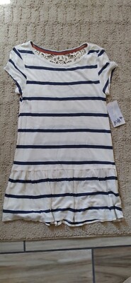 Jolt . Tunic for teens size XS . New with tags . Beige and blue . Embroidered