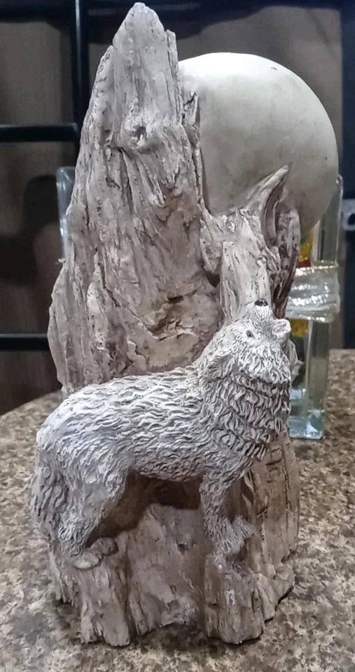 Escultura de yeso/arcilla única de lobo aullando a la luna 11"x5" DE COLECCIÓN Foto 2 de 4