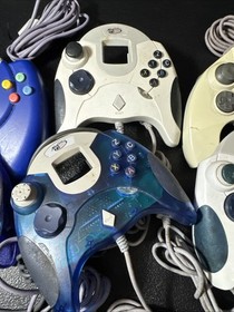 Broken Lot of 8 Sega Dreamcast Wired Controllers And 1 Light Gun As Is Repair