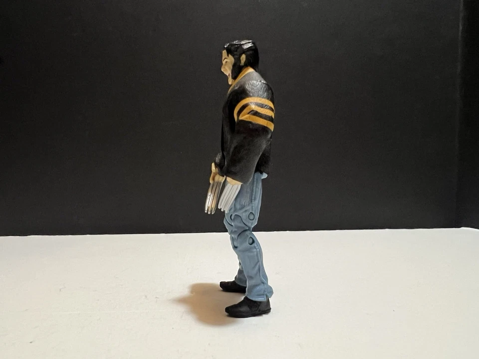 2009 Hasbro Marvel Universe X-Men Origins Wolverine Logan W/ Jacket 3.75” Figure - Image 4 of 4