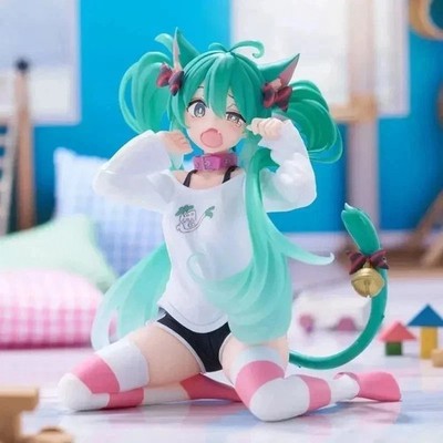 Hatsune Miku Desktop Cute figure with cat ears t shirt ver. TAITO 2024 NO BOX