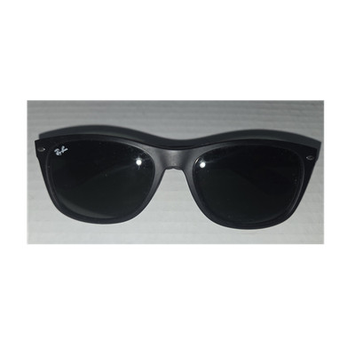 Ray-Ban RB2132 Wayfarer Black  Sunglasses Thermoplastic Elastomer (TPE) Coated 