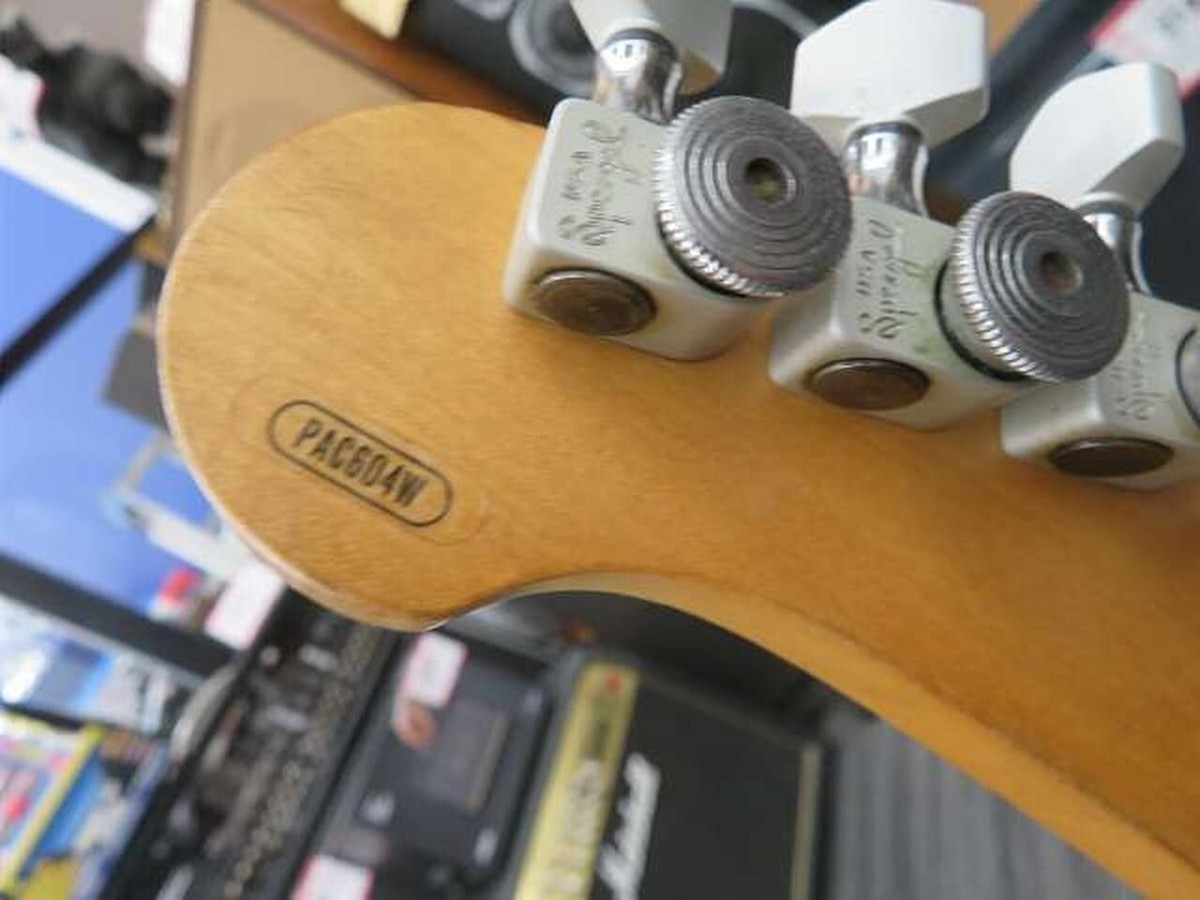 YAMAHA Pacifica PAC604W パシフィカ ギター 90年代 s-l400.jpg