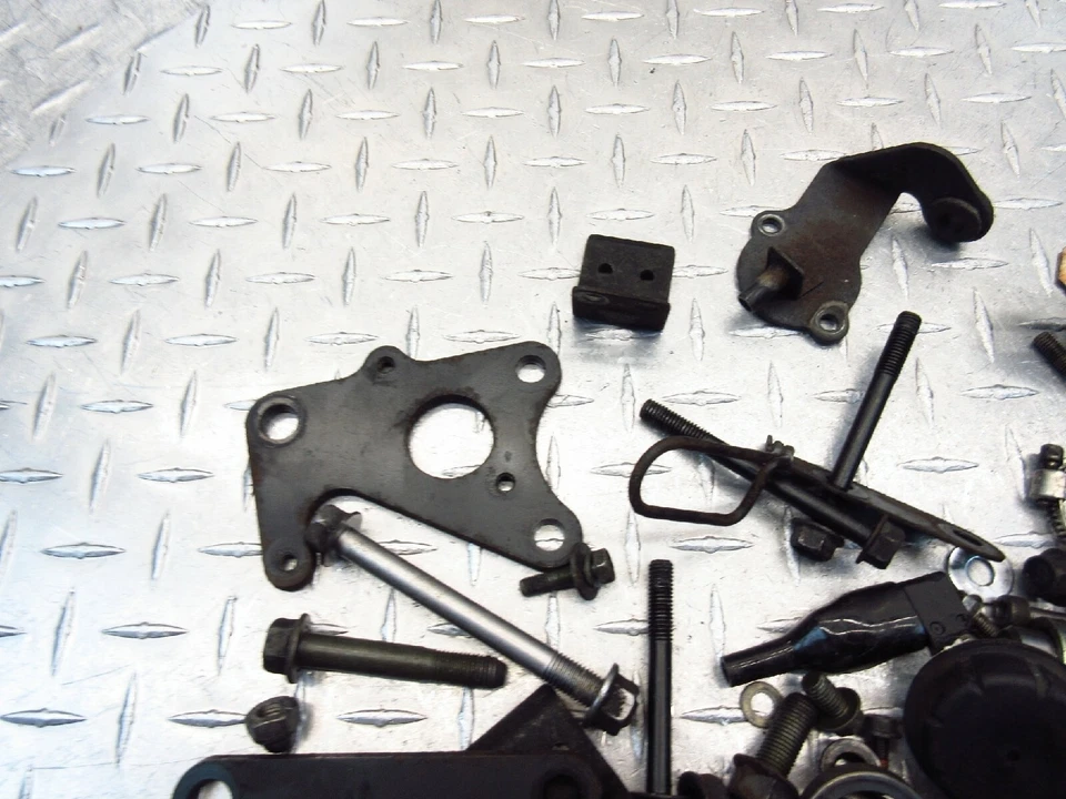 Yamaha Vstar 650 2007 04-16 personalizado XVS650 bocina tuercas diversas tornillos pernos herrajes Foto 2 de 4