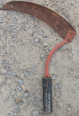 VTG TRUE TEMPER KELLY PERFECT NO 4 HAND SICKLE SCYTHE GARDEN FARM  TOOL 