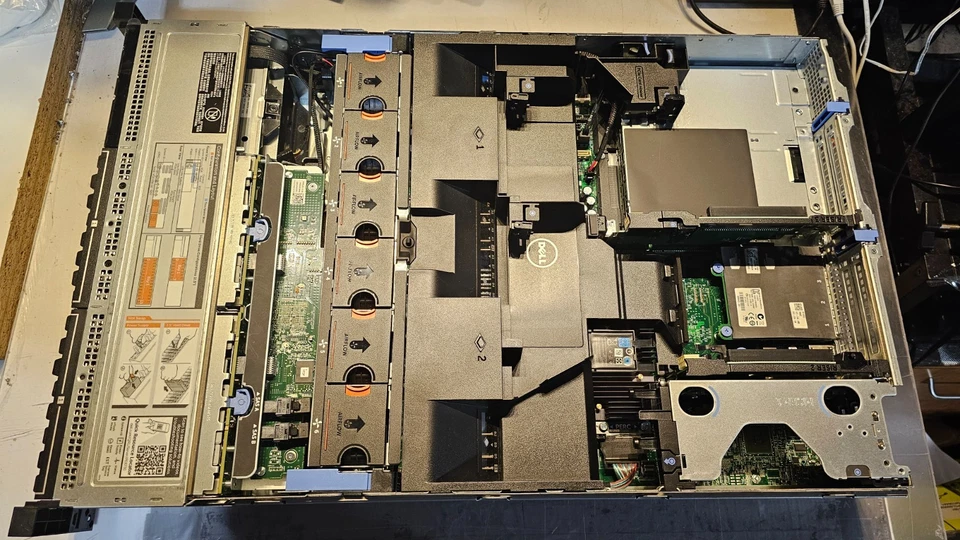 Dell PowerEdge R730 16 Bay Server w Trays, 4x900GbSAS, 64Gb, H730, 2x16c v4 CPU - Image 2 of 4