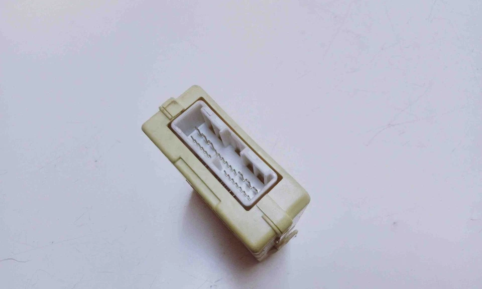 Centralina comfort TOYOTA COROLLA Verso ZER, ZZE12, R1 8264113050 2.0 27637285 - Immagine 3 di 4