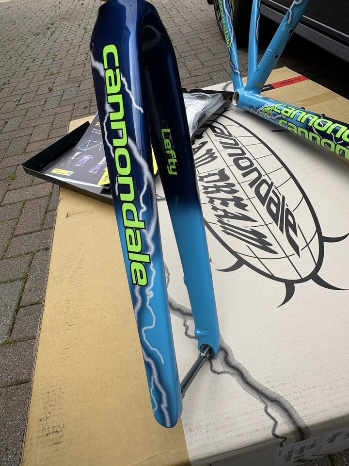 2026 Cannondale CAAD 14 Frameset Limited Edition Dream Team Size 58 2026-cannondale-caad-14-frameset-limited-edition-dream-team-size-58