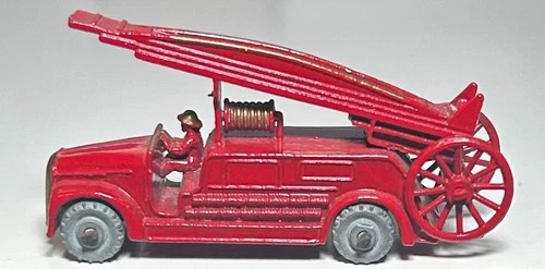 Matchbox Lesney Moko #9 Red Fire Engine