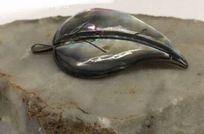 BEAUTIFULLY Carved ABALONE Paula Shell LEAF SS 925 Brooch Pin ECC TAXCO Mexico