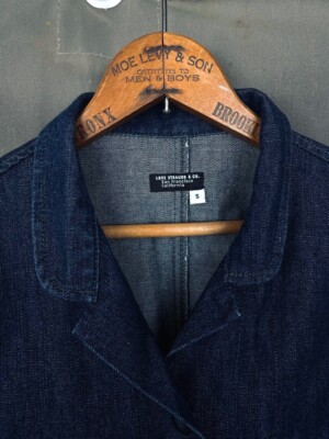 Vintage 90s Levis all duty denim round collar buckle back chore