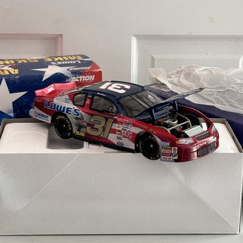 Vintage NASCAR 2000 1/24 Mike Skinner #31 Monte Carlo Lowes Army Car 1 of 9456