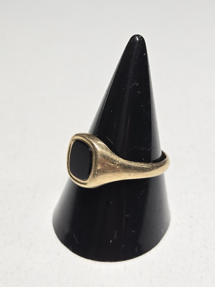 Vintage 9ct Yellow Gold & Black Stone Ring Size P 3.1g