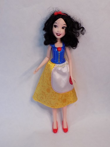 Disney SNOW WHITE STIR & BAKE Kitchen Playset w/ Doll & Accessories Hasbro 2016 - Picture 10 of 12