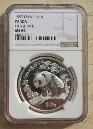 A Pair of NGC MS69 China 1997 Silver 1oz Panda Coins (Small and Large Date) - Picture 5 of 6