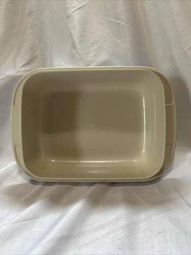 Tupperware Microwaveable 1 1/2 Qt Size Almond Color Small Hard Casserole Dish