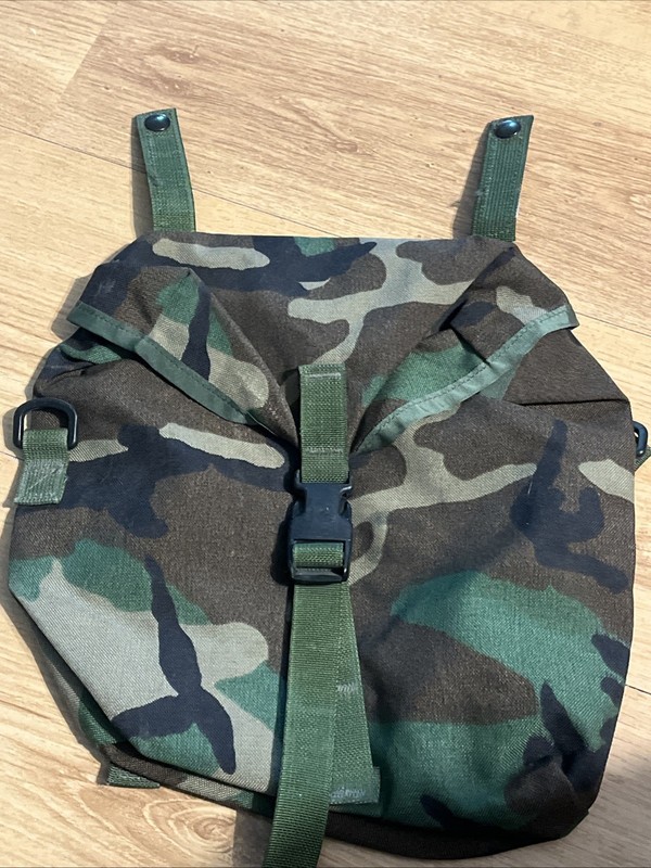 USGI Military MOLLE II Sustainment Pouch M81 Woodland Camo Mint Free Fast Ship