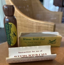 Vintage Weems Wild Call Fox Wolves Cats Wooden Made In Texas Original Box