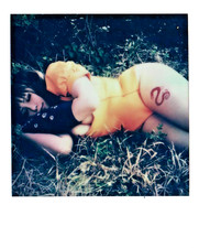 ARAKI NOBUYOSHI - ORIGINAL POLAROID VOM KÜNSTLER SIGNIERT UND ZERTIFIZIERT