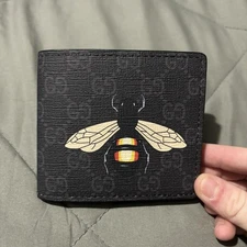 Gucci Wallet Bifold GG Supreme Bee Print | Brand-New |
