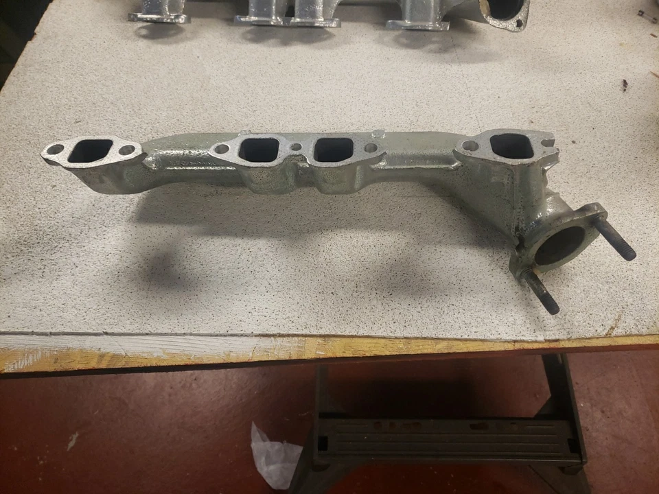 Colectores de escape dobles bloque Y Ford ECJ-9431A, ECH-9430-A 1957 FORD THUNDERBIRD  Foto 4 de 4