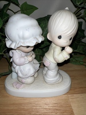 1987 Precious Moments  Sew In Love  Figurine