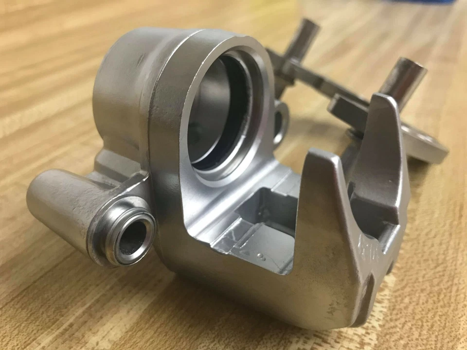 Pinza de freno delantera Kawasaki KX80 KX 80 1992-1993 43041-1441 Foto 2 de 4