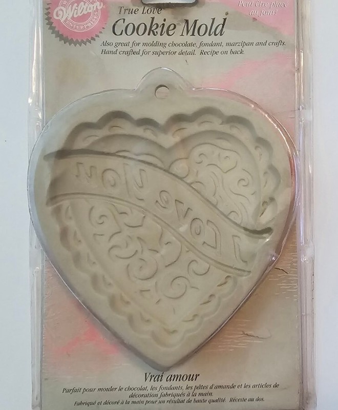 Heart shaped cookie mold Wilton 1997 "I Love You"